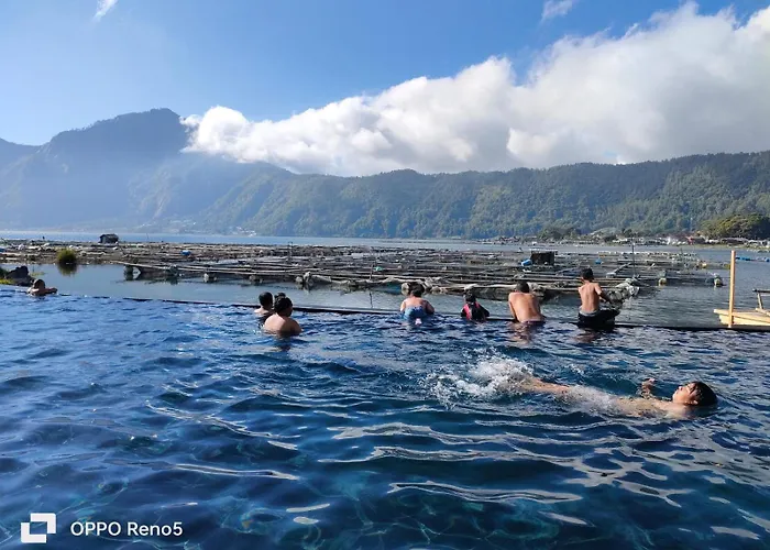 カプセルホテル Batur Water Park クブペンロカン